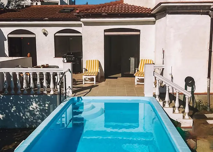 Villa Family Casa Kuka I Wonderful Terrace With Saltwater Pool And Bbq Area I In Walking Distance I Pets Welcome